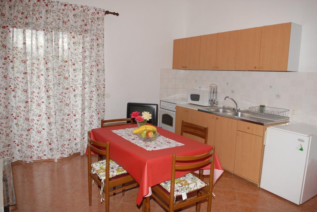 Apartment Vesna Veleniki Eksteriør bilde