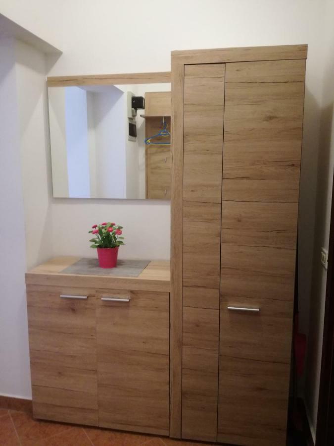Apartment Vesna Veleniki Eksteriør bilde