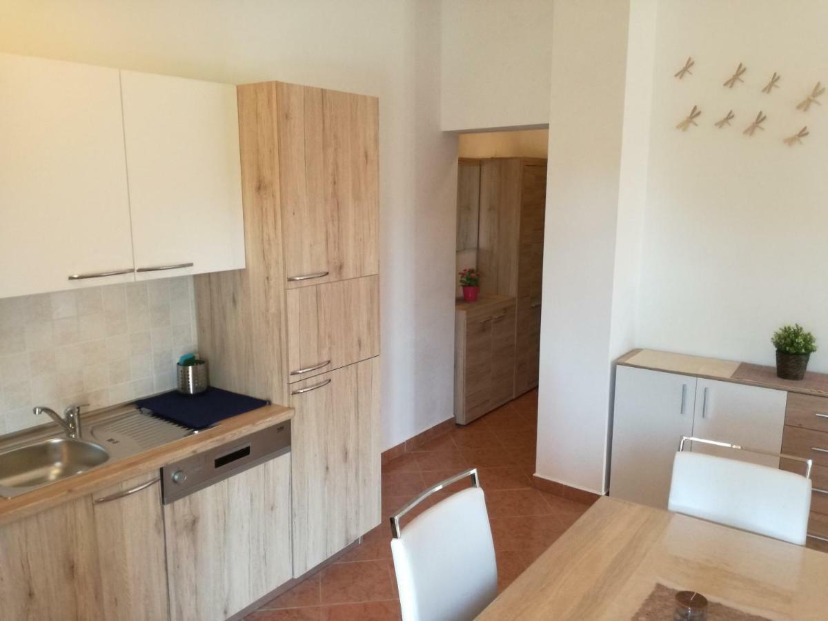 Apartment Vesna Veleniki Eksteriør bilde