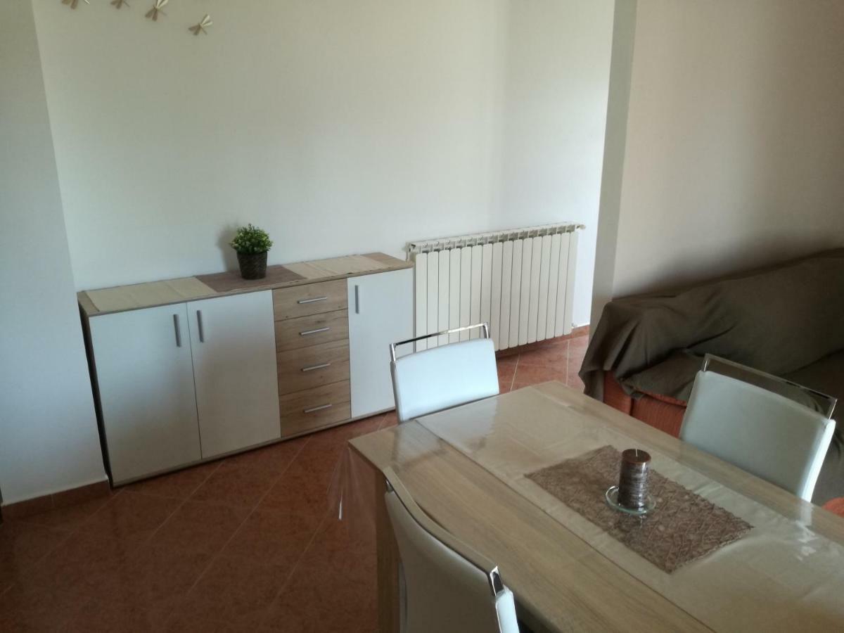 Apartment Vesna Veleniki Eksteriør bilde